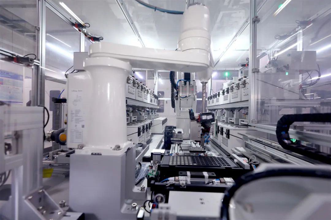 未來(lái)已來(lái) 深度長(zhǎng)虹以“AI+”全生態(tài)競(jìng)速，重塑產(chǎn)業(yè)格局